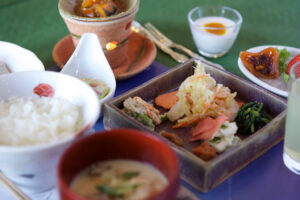 レストラン ネスト